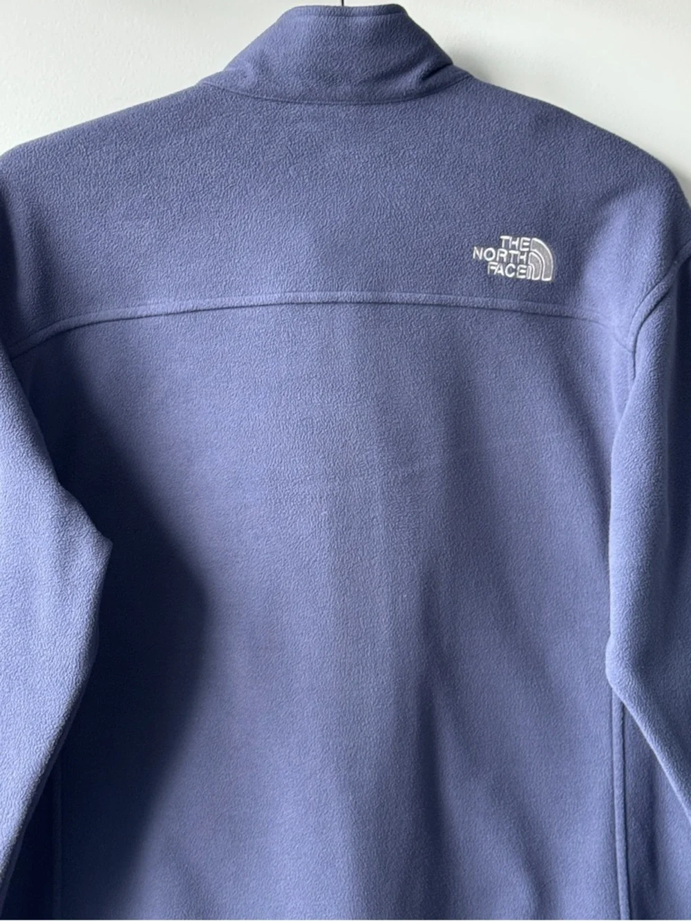 The North Face Men's Large Periwinkle Blue Fleece Jacket - Full Zip - TKA 100